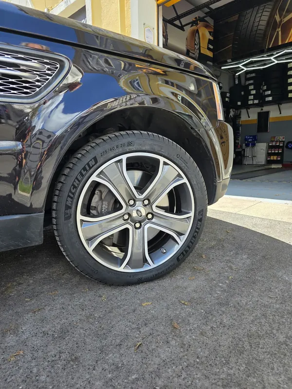 Jante de SUV bi-tom com face em CNC
