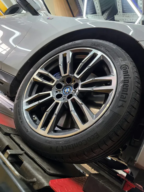Jante BMW bi-tom com face em CNC