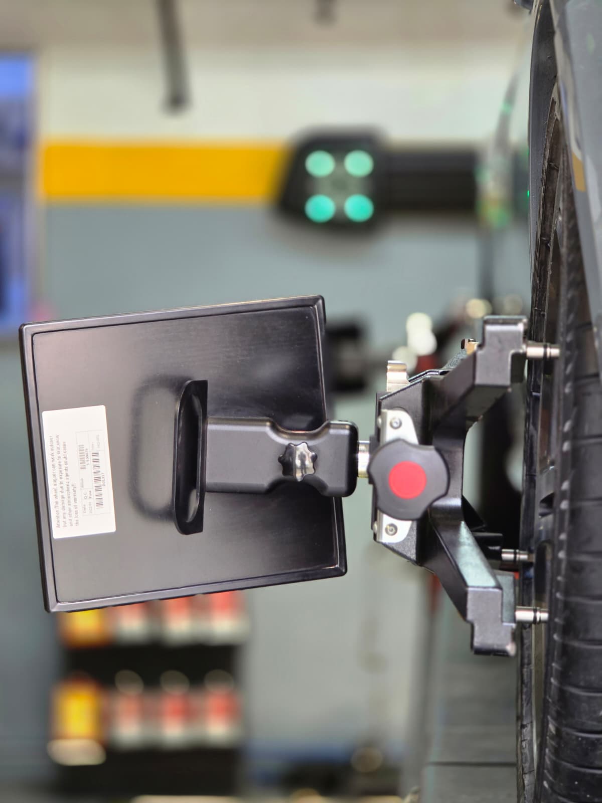 Detalhe das rodas durante alinhamento